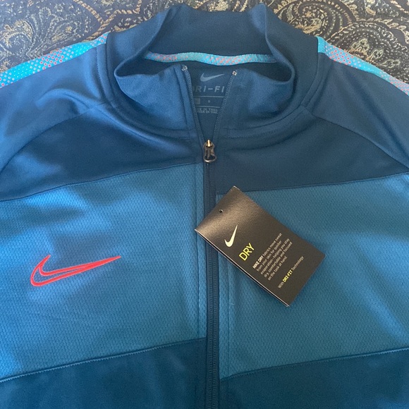 NWT Mens Nike DriFit jacket. Sz.Lrg - Picture 2 of 4